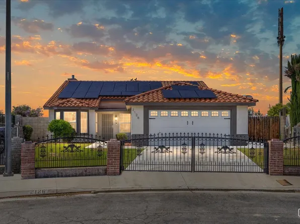 2126 Foxglove Ct, Bakersfield, CA 93304