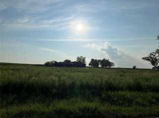 823 County Road 2900 St, Farina, IL 62838