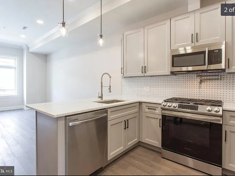 1630 N Marshall St #2 — Photo 2
