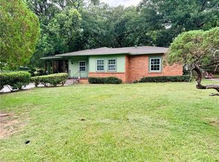 914 E Gulf Terra Dr, Mobile, AL 36605