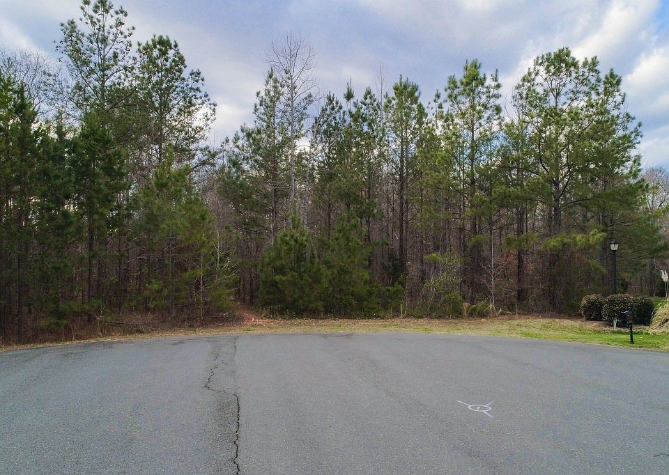 1st image of 668 Yellow Rose Ct