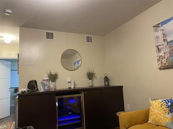 1560 Pennsylvania Ave APT 217, Miami Beach, FL 33139