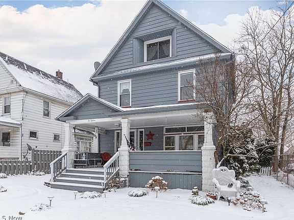 2nd image of 215 E Main St