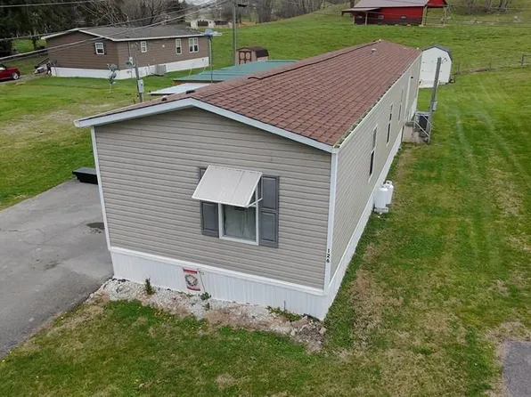 126 Jerrys Estates Dr, Marion, VA 24354