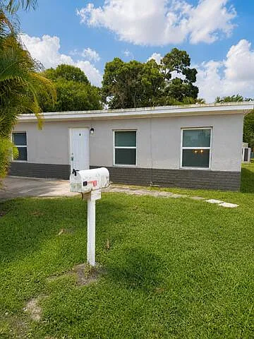 2960 SW 17th St #A — Photo 1