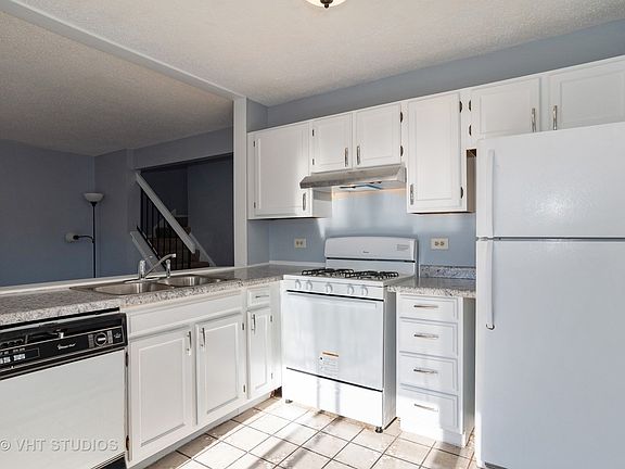 4th image of 710 Weymouth Cir