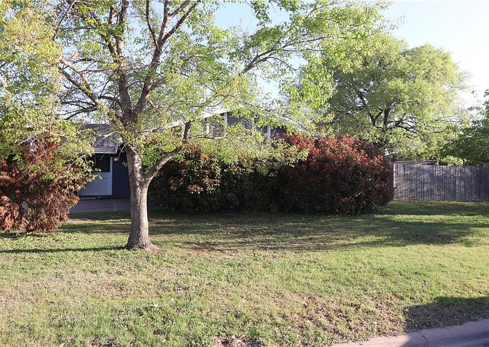 1st image of 1206 Glenda Dr #A