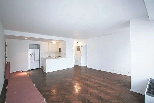 Rented by R New York | media 11