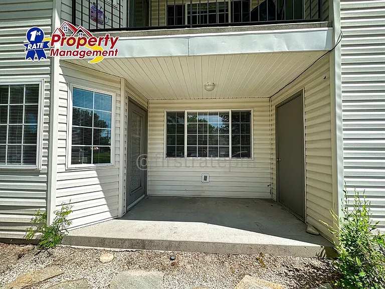 5843 W Clearview Ln #201 — Photo 17