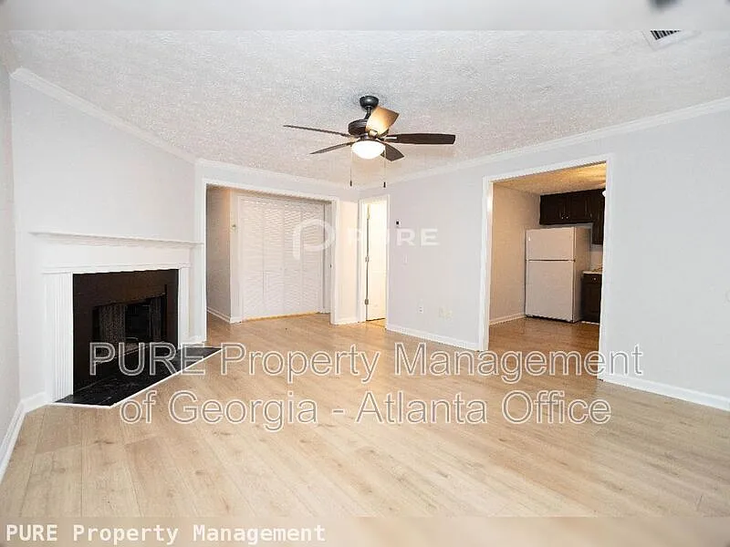 3 bed, 2.0 bath, 1248 sqft, $1,795 — Photo 4