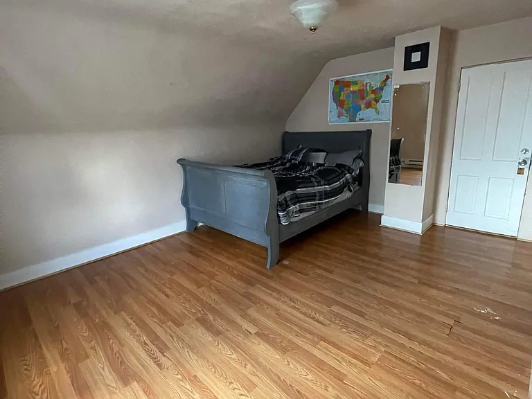 723 Romy Ave — Photo 3