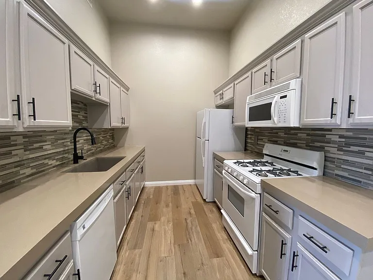 3504 Desert Cliff St #202 — Photo 6