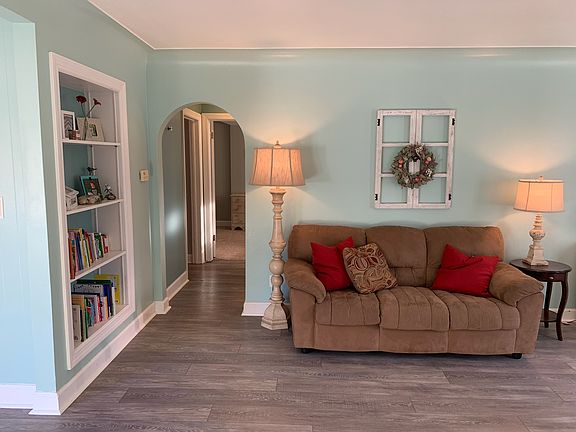 Parlor, built in book shelf