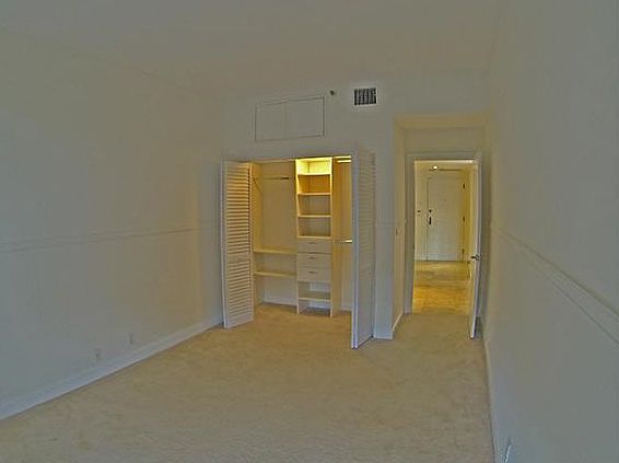 4th image of 251 Crandon Blvd APT 606