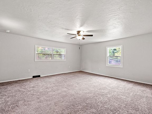3rd image of 2249 McMonagle Ave #5FA704868