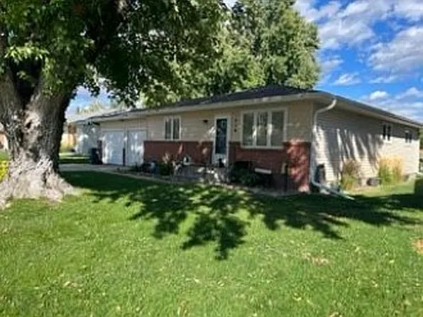 318 Kelly St, Saint Paul, NE 68873