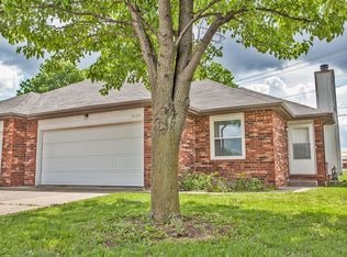 4140 S Miranda Ct, Springfield, MO 65807