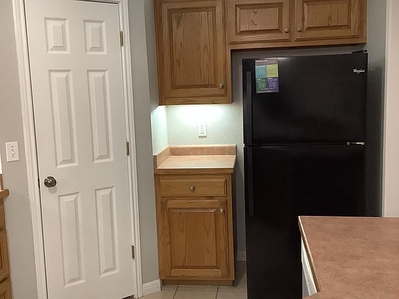 2nd image of 283 Bonner Blvd