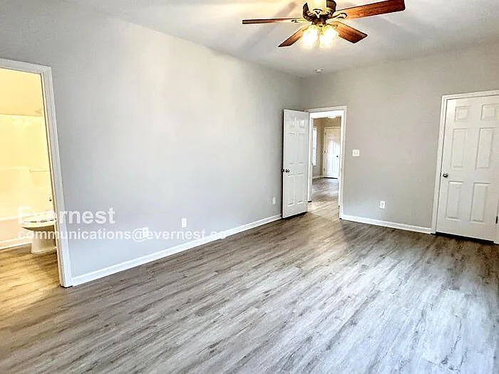 295 Sterling St SE — Photo 6