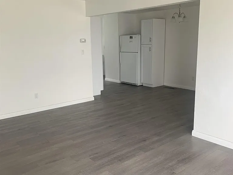 770 S Sunshine Ave S — Photo 5