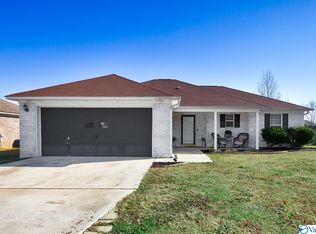 449 Shady Ln, Hazel Green, AL 35750