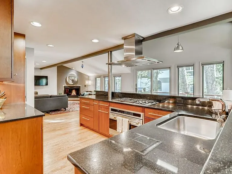 690 Deer Blvd — Photo 1