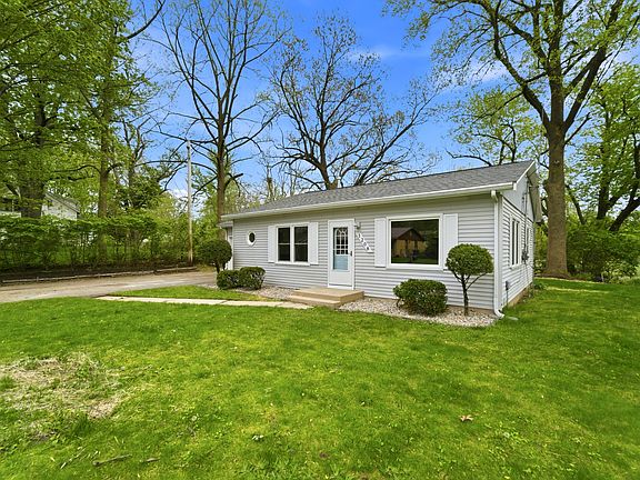 2nd image of 1208 Riley Ct
