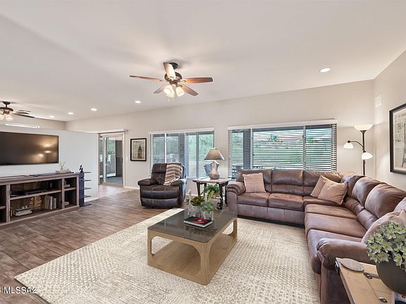 4th image of 62672 E Amberwood Dr
