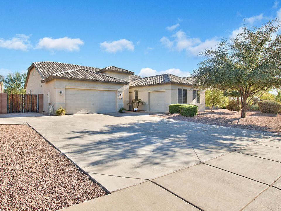 1st image of 1301 S Canyon Oaks Way