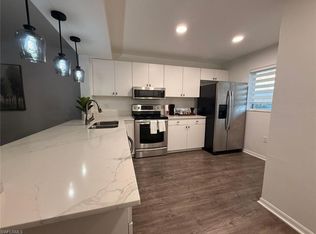 146 Cypress Way E #805, Naples, FL 34110