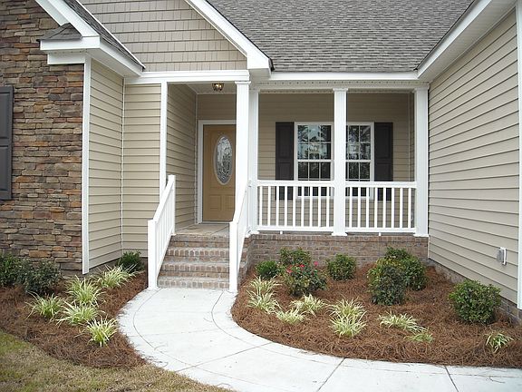 2nd image of 104 Medlock Ct