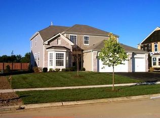 566 Wingpointe Dr, Aurora, IL 60506