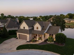 2934 Helens Ct, Quincy, IL 62305