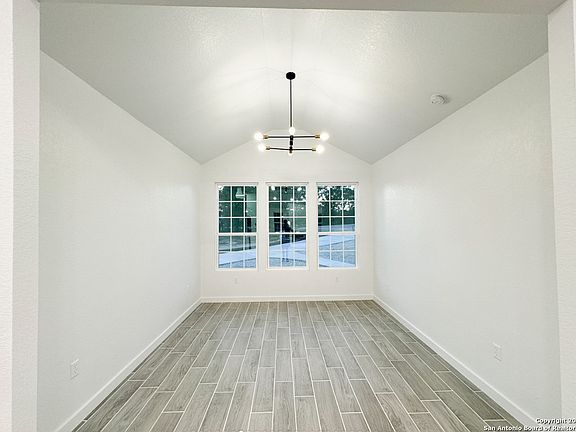 5th image of 107 S Lon Price