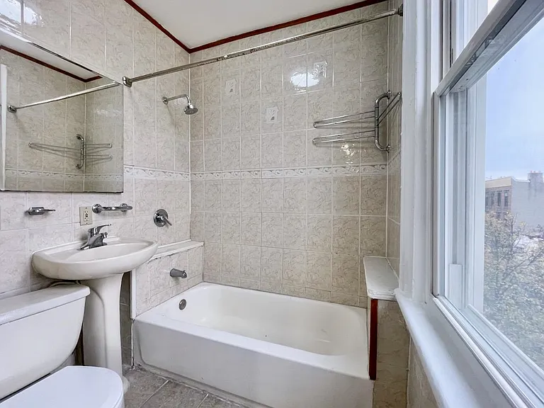 389 Monmouth St #3 — Photo 25
