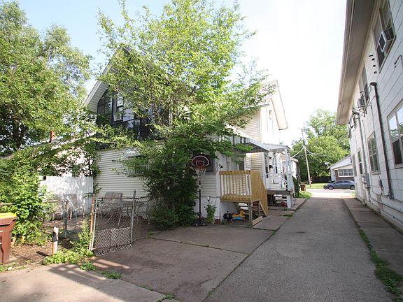 2nd image of 1127 21st Ave