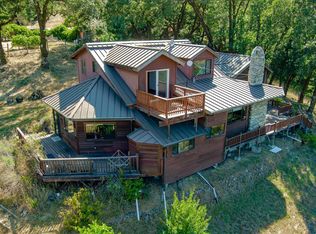 3830 Thomas Rd, Myers Flat, CA 95554