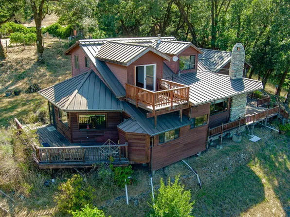 3830 Thomas Rd, Myers Flat, CA 95554
