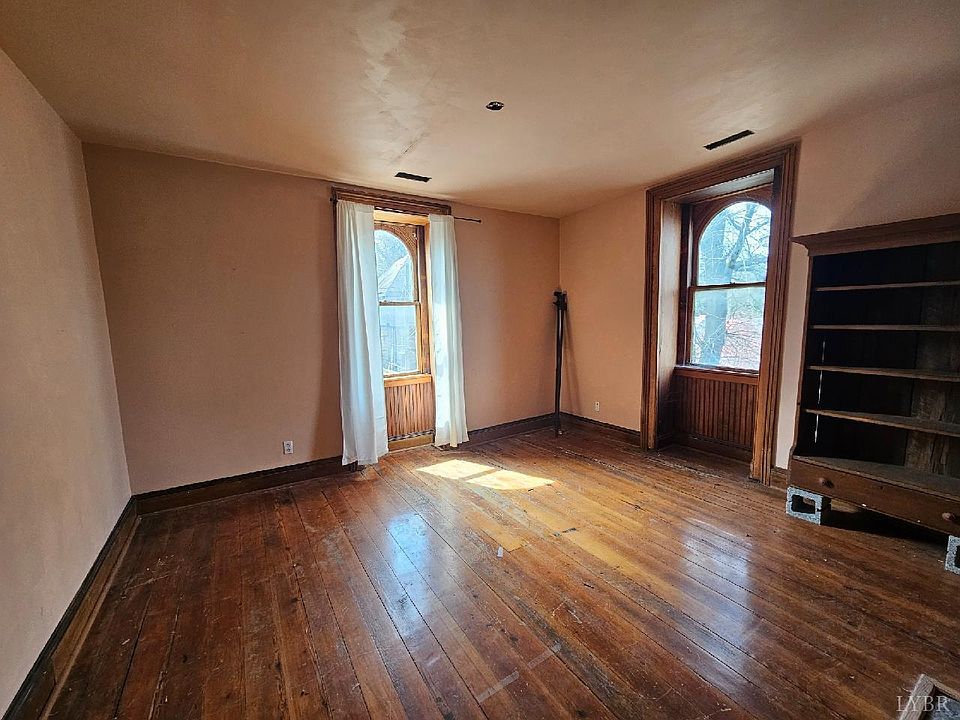 16th image of 1020 Harrison St