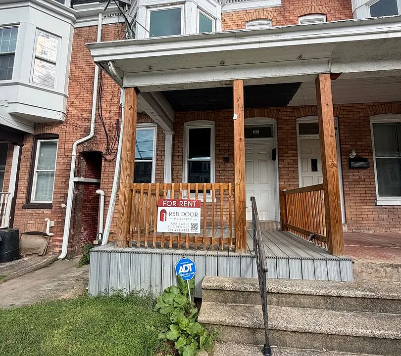 261 W Jackson St