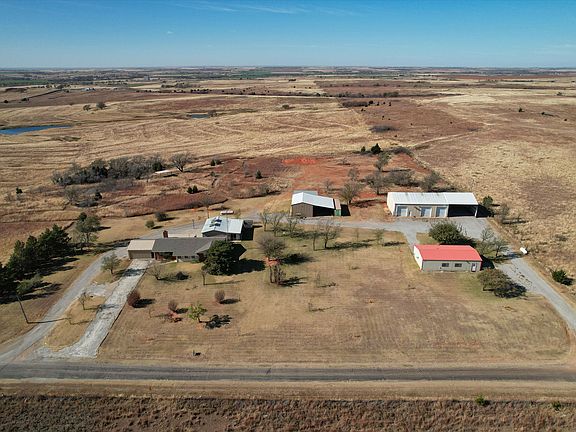 3rd image of 10057 N 2250th Rd