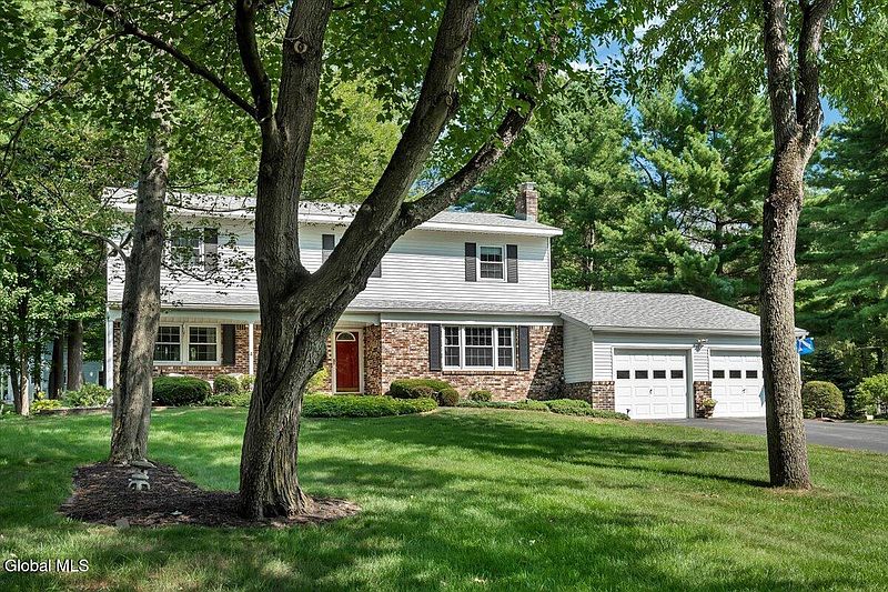3rd image of 96 Appletree Lane