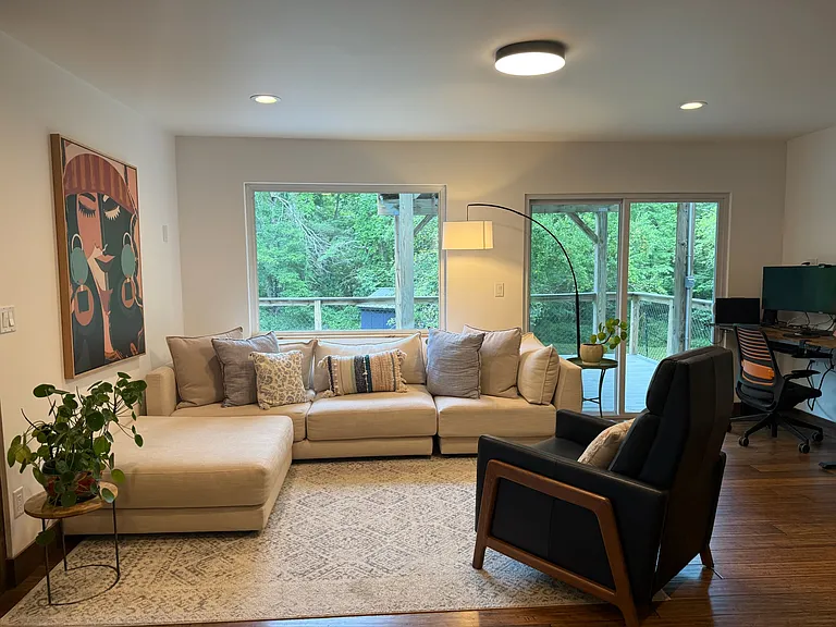 41 Middle Rd — Photo 3