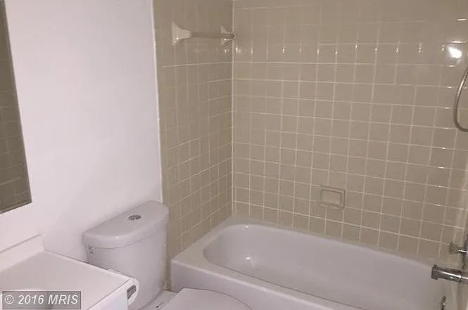 3005 Hickory Grove Ct — Photo 6