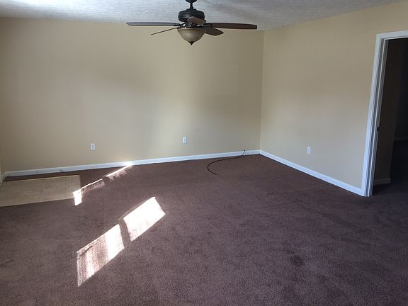 3rd image of 704 N 3rd St APT 3