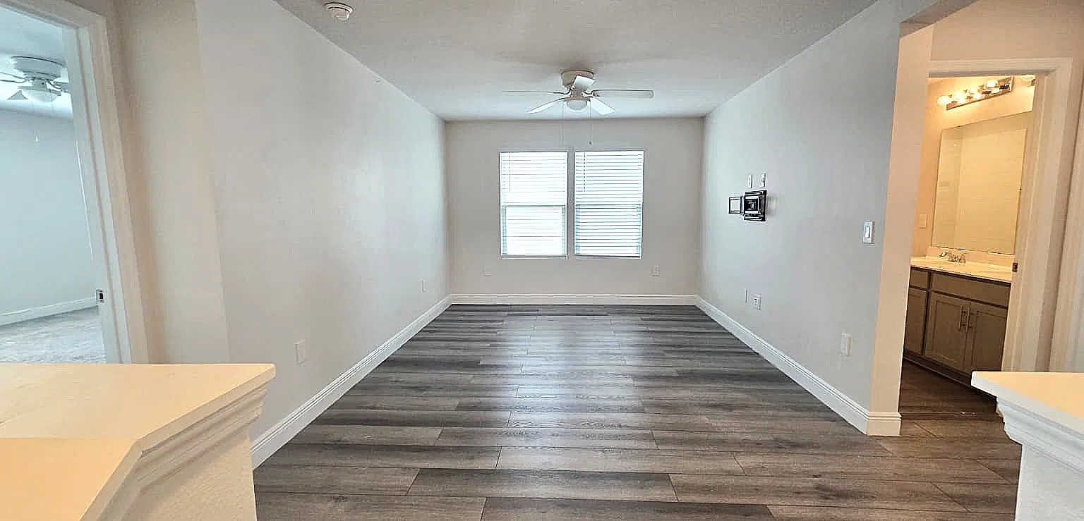1128 Sugarwood Street - 1 — Photo 4