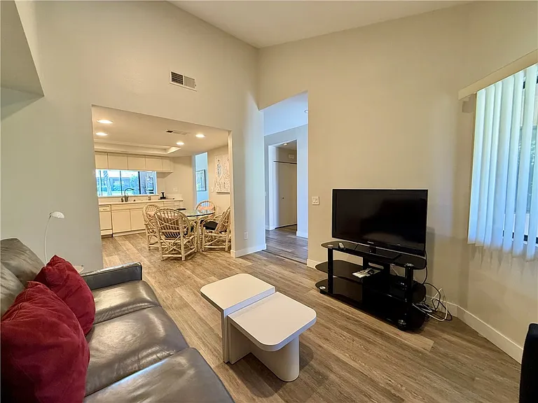 38613 Wisteria Dr — Photo 10