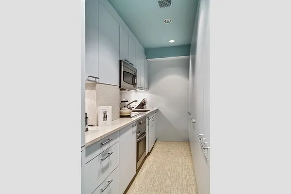 Sold by Stribling | media 8