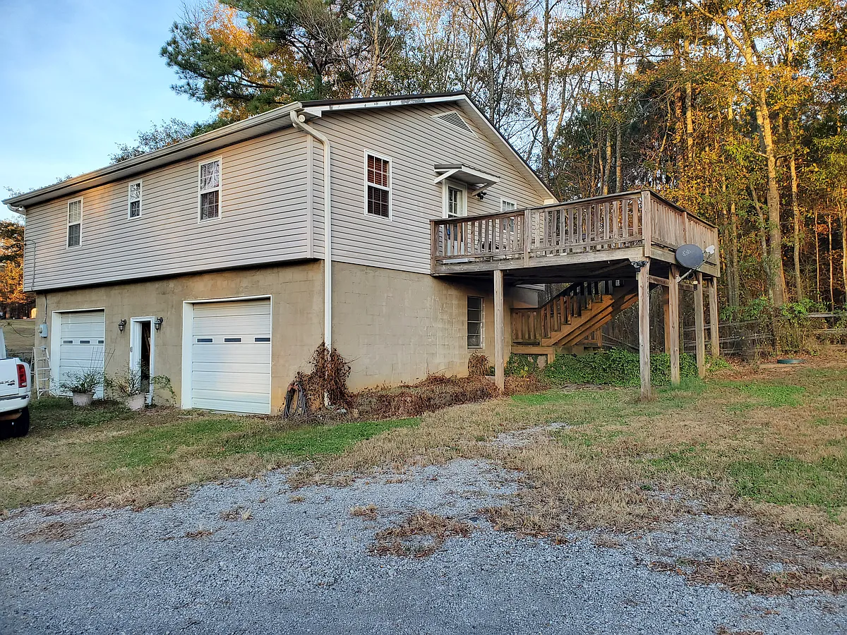 Building Photo - 4245 Kelly Creek Rd