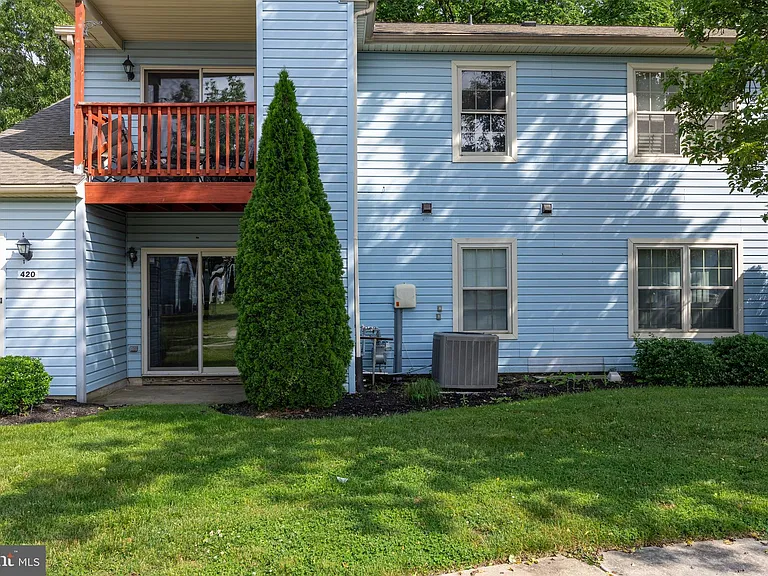 419 Atlanta Ct — Photo 23